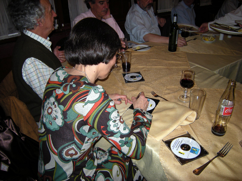 Firmando los CD