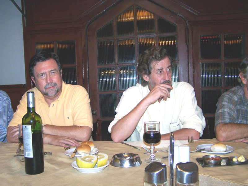 Peter Lowick-Russell, Mauricio Gonzlez