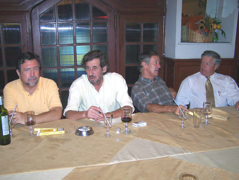 Peter Lowick-Russell, Mauricio Gonzlez, Patricio Labra, Rodrigo Mujica