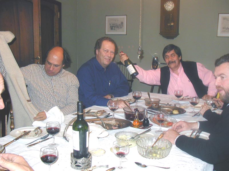 21-may comiendo el cordero